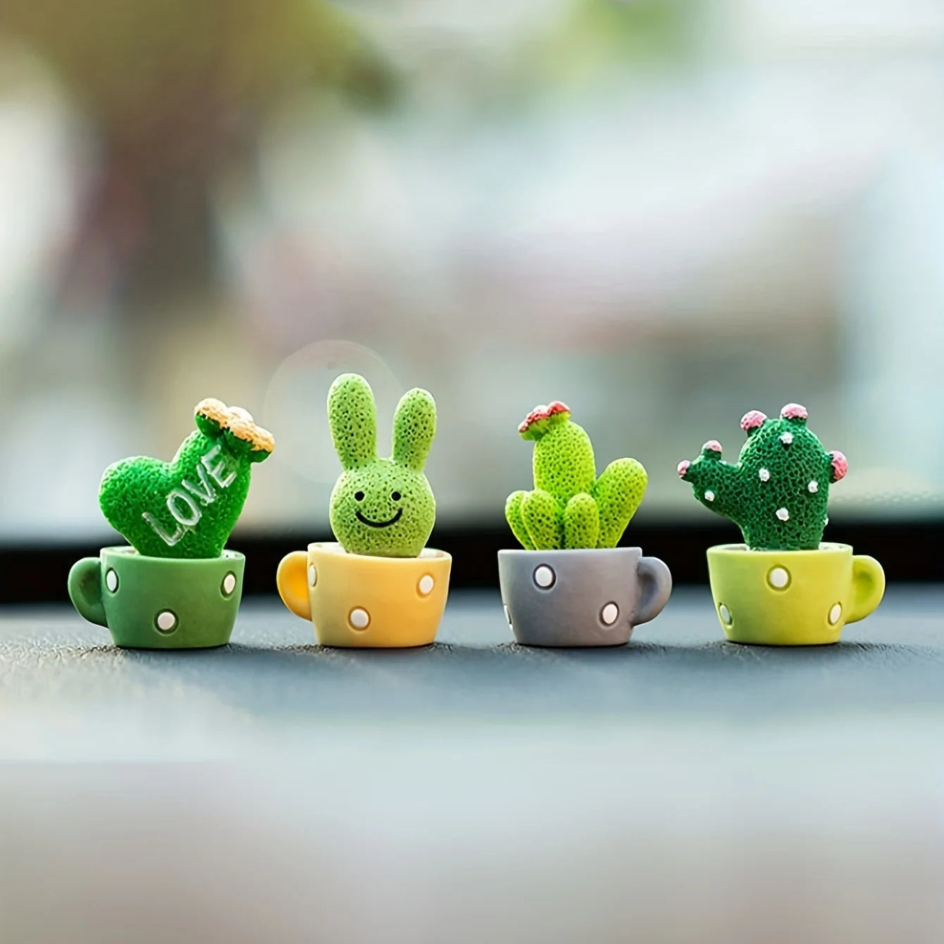 Resin Succulent Cactus Mini Green Plant Set of 4 for Office Home Living Room Crafts Eye Catching Short Length Figurines