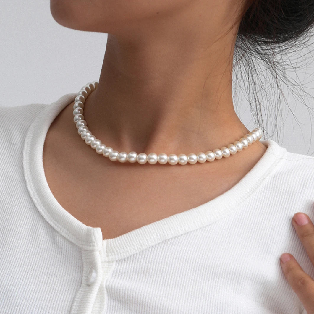 Irregular Pearl Choker Necklace