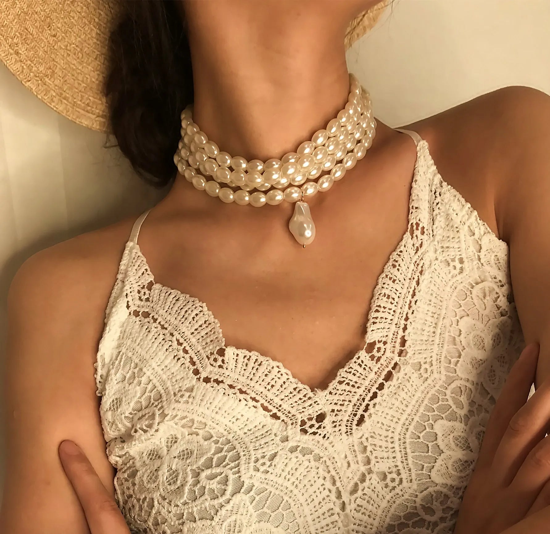 Irregular Pearl Choker Necklace