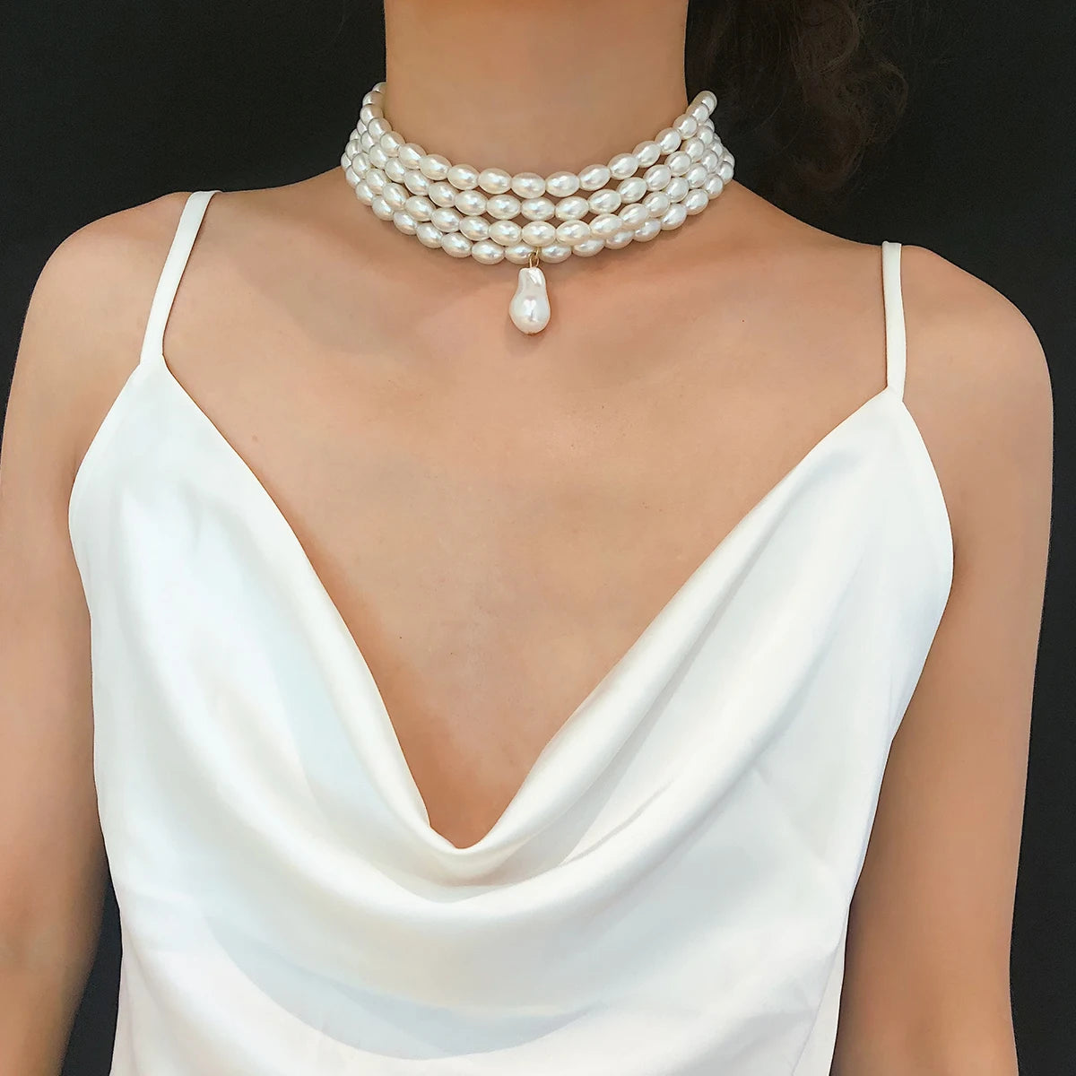 Irregular Pearl Choker Necklace