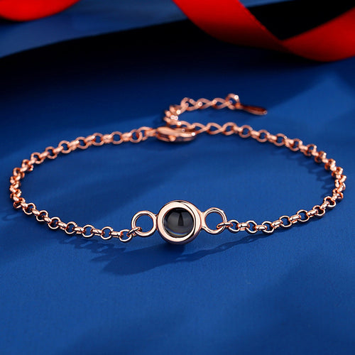 VogueVeil Slim Bracelet