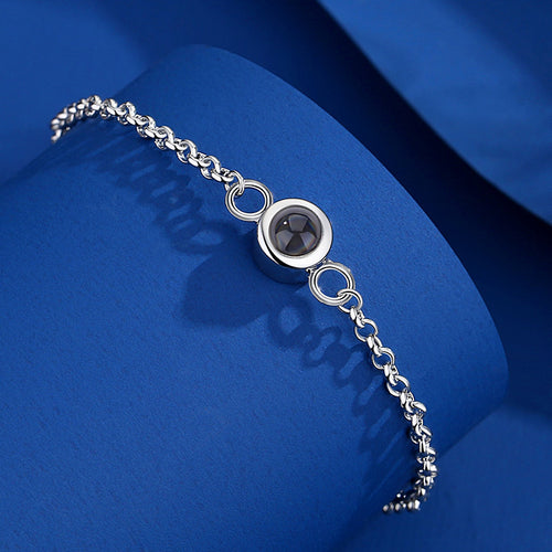VogueVeil Slim Bracelet