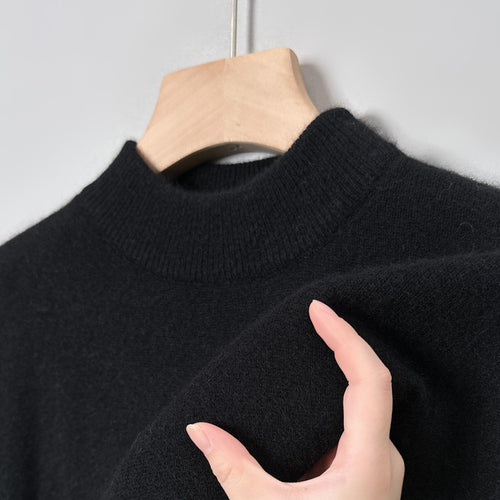 TurtleneckTitan Classic